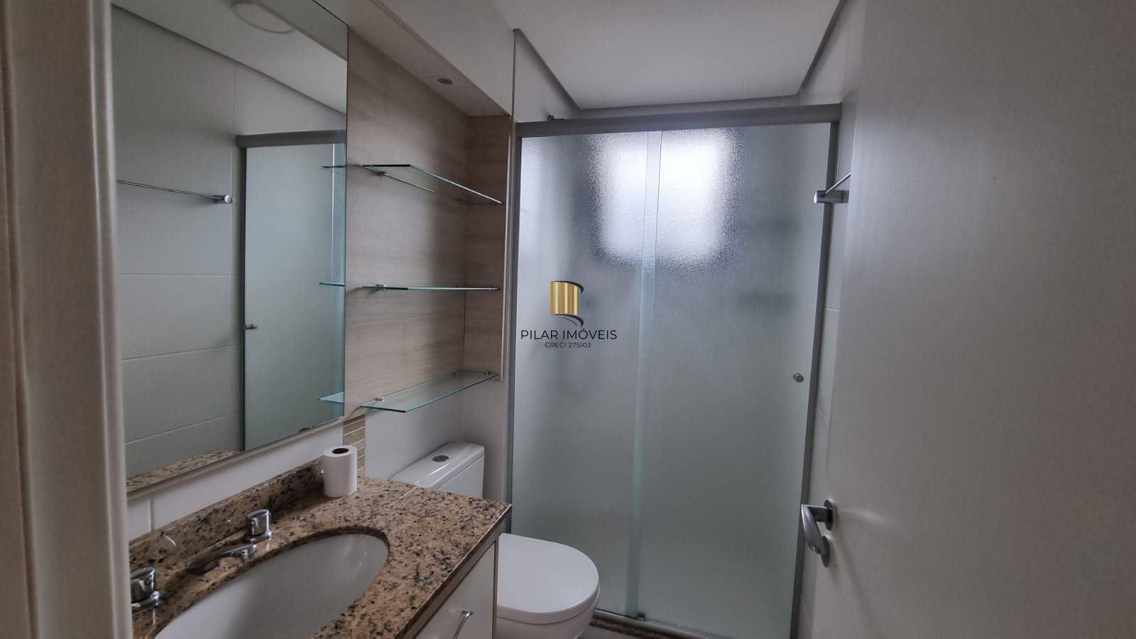 Apartamento dois dormitórios mobiliado, suíte, 86,41mq privativos, uma vaga escriturada, no bairro Higienópolis