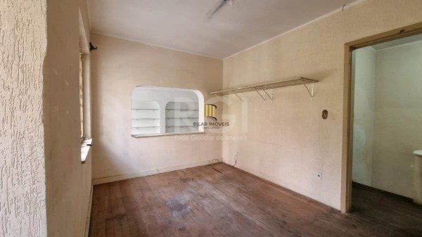 Casa para Venda - 200m², 2 dormitórios, 1 vaga - Moinhos de Vento