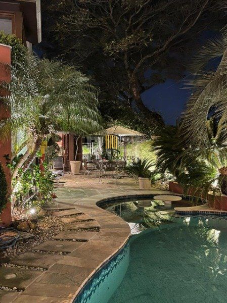 Casa Condominio para Venda - 420m², 4 dormitórios, sendo 4 suites, 2 vagas - Três Figueiras