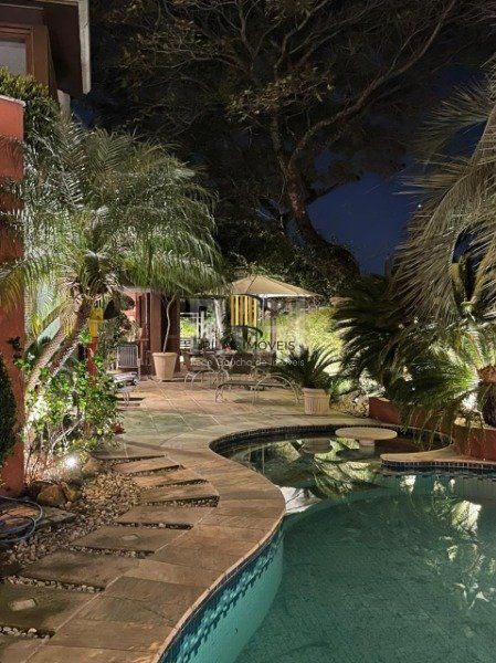 Casa Condominio para Venda - 420m², 4 dormitórios, sendo 4 suites, 2 vagas - Três Figueiras