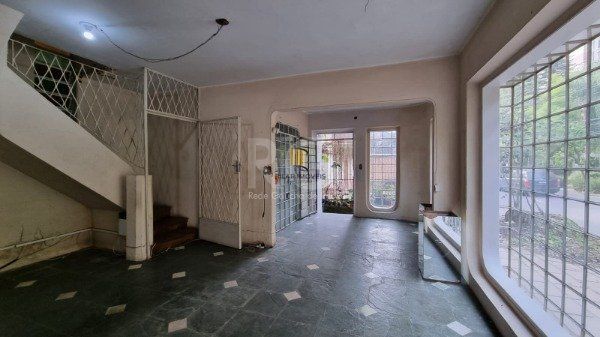 Casa para Venda - 200m², 2 dormitórios, 1 vaga - Moinhos de Vento
