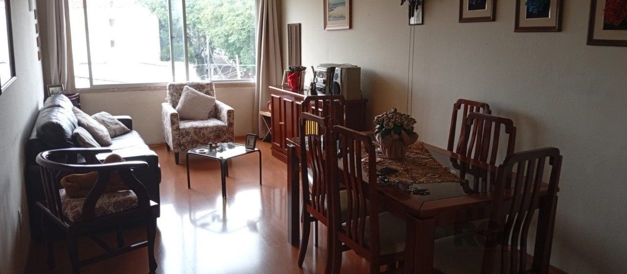 Apartamento de 02 dormitórios, de frente com elevador bairro Partenon- Porto Alegre - Pilar Imóveis