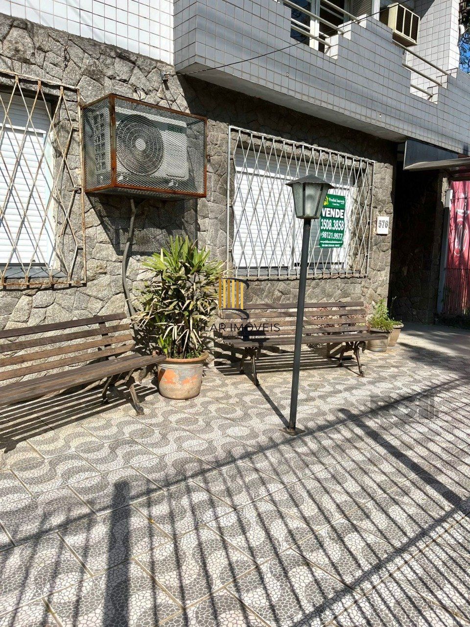 Apartamento terreo na Praia de Belas, com patio privativo