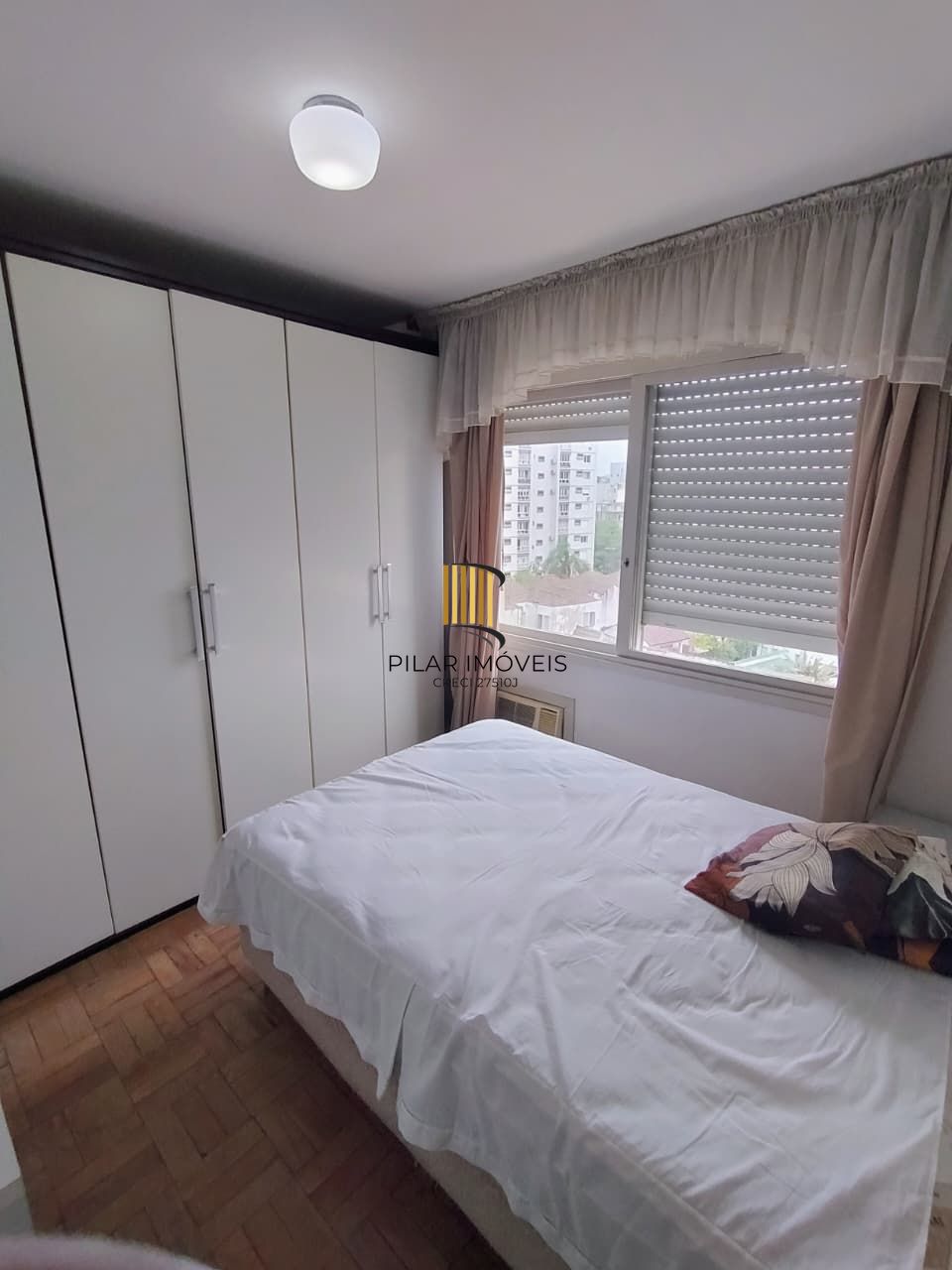 Vende apartamento 1 quarto,  desocupado, andar alto no bairro Cidade Baixa