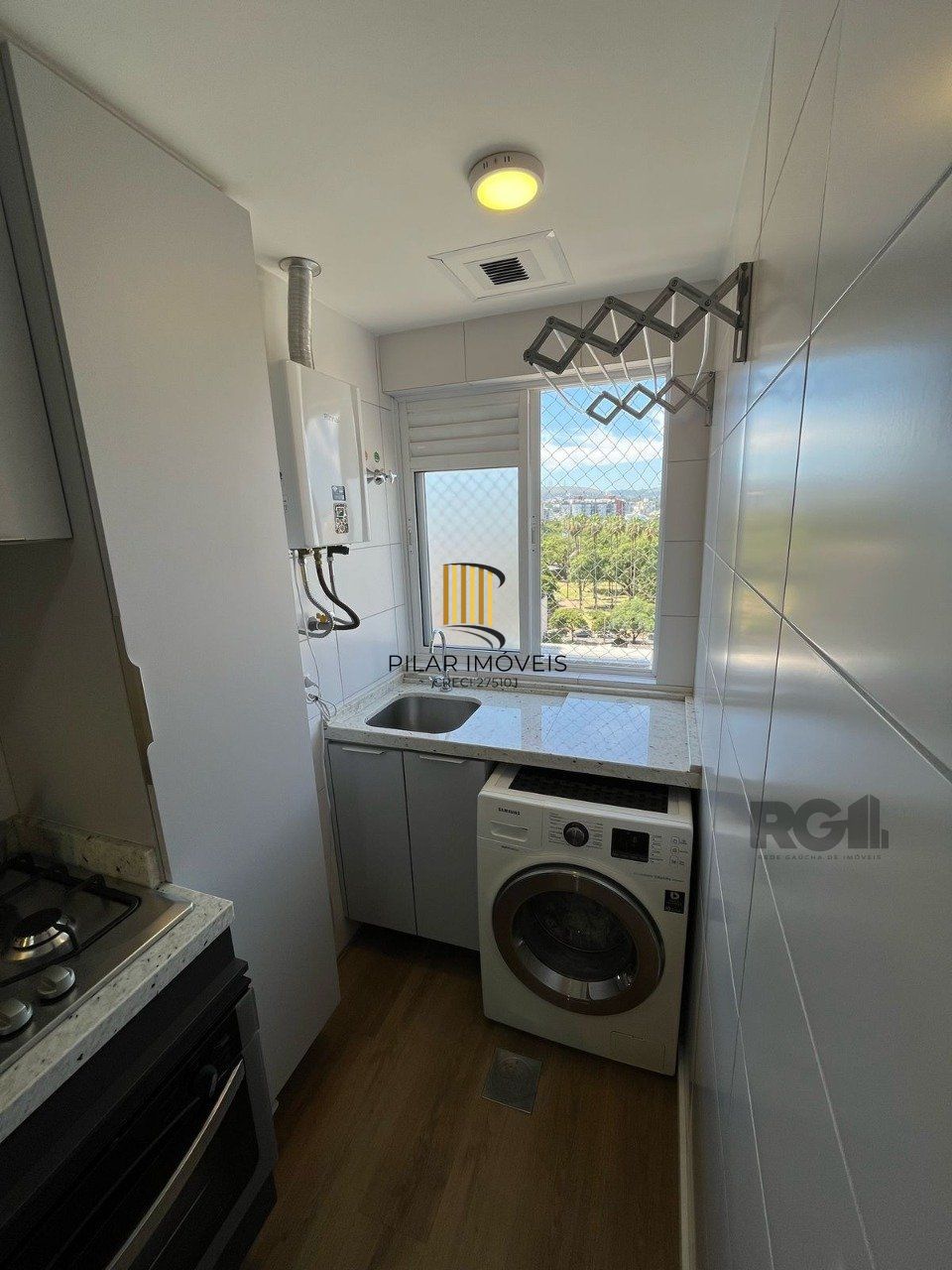 Apartamento 2 quartos, suíte e garagem na Cidade Baixa.