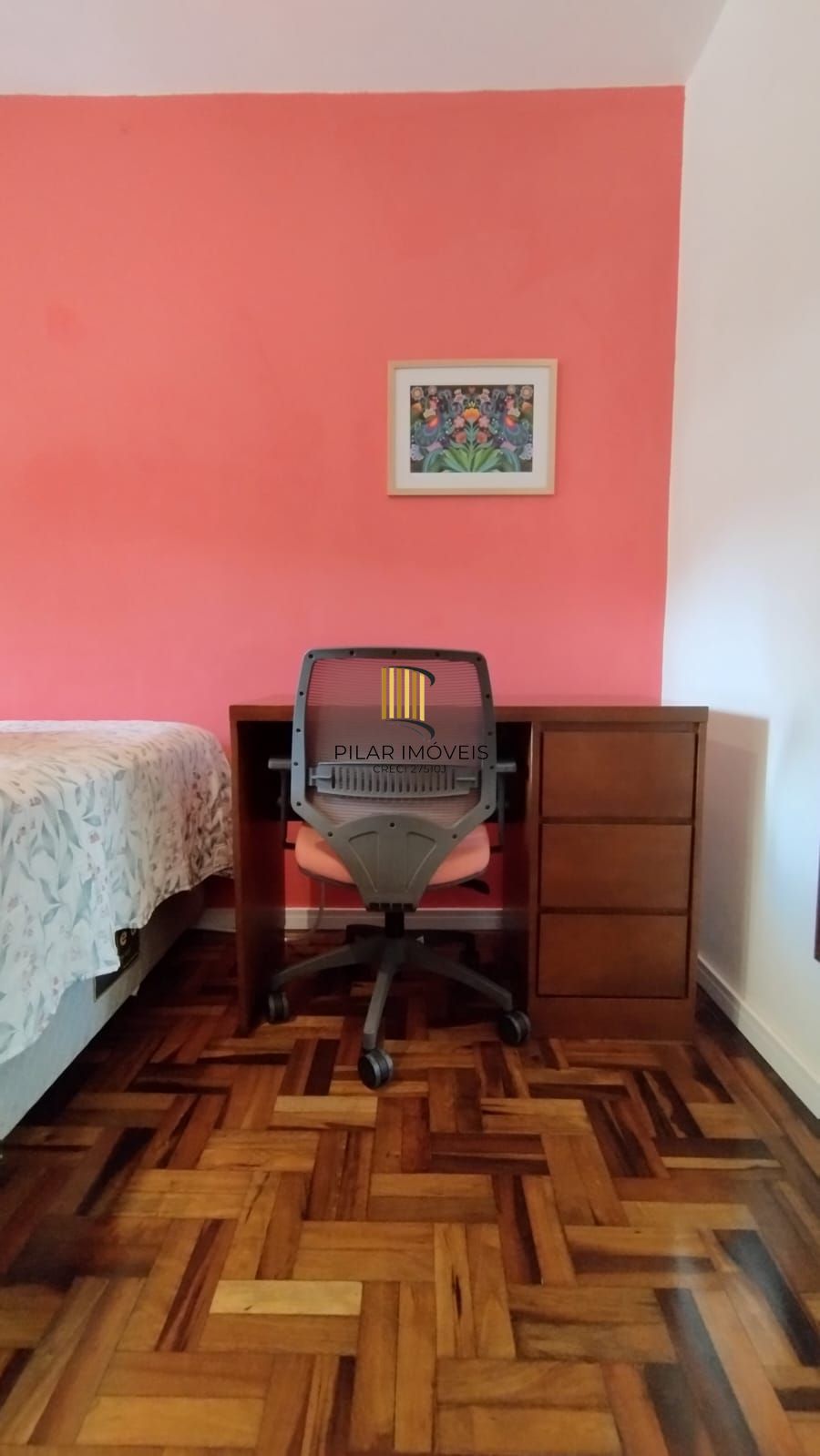 Apartamento 1 dormitório, todo reformado, semimobiliado em condominio fechado.