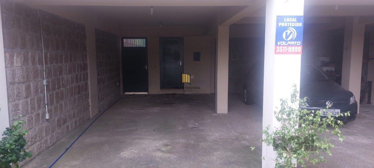 Casa 3 dormitórios no bairro Medianeira