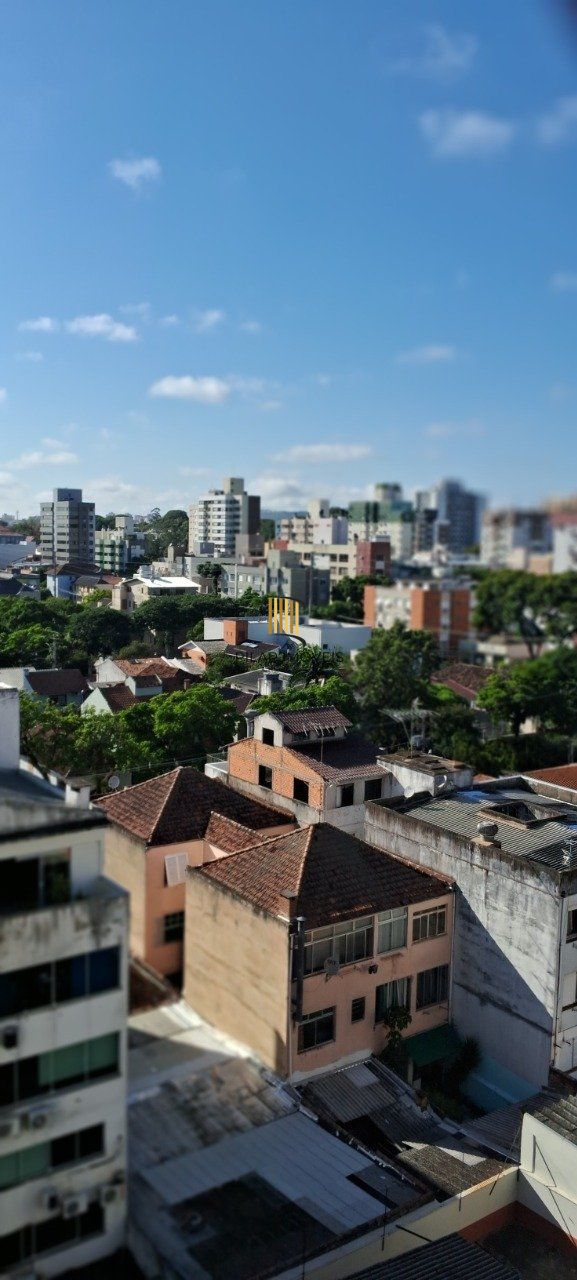 Apartamento 02 dormitórios alto padrão, bairro São João, com 02 vagas cobertas 