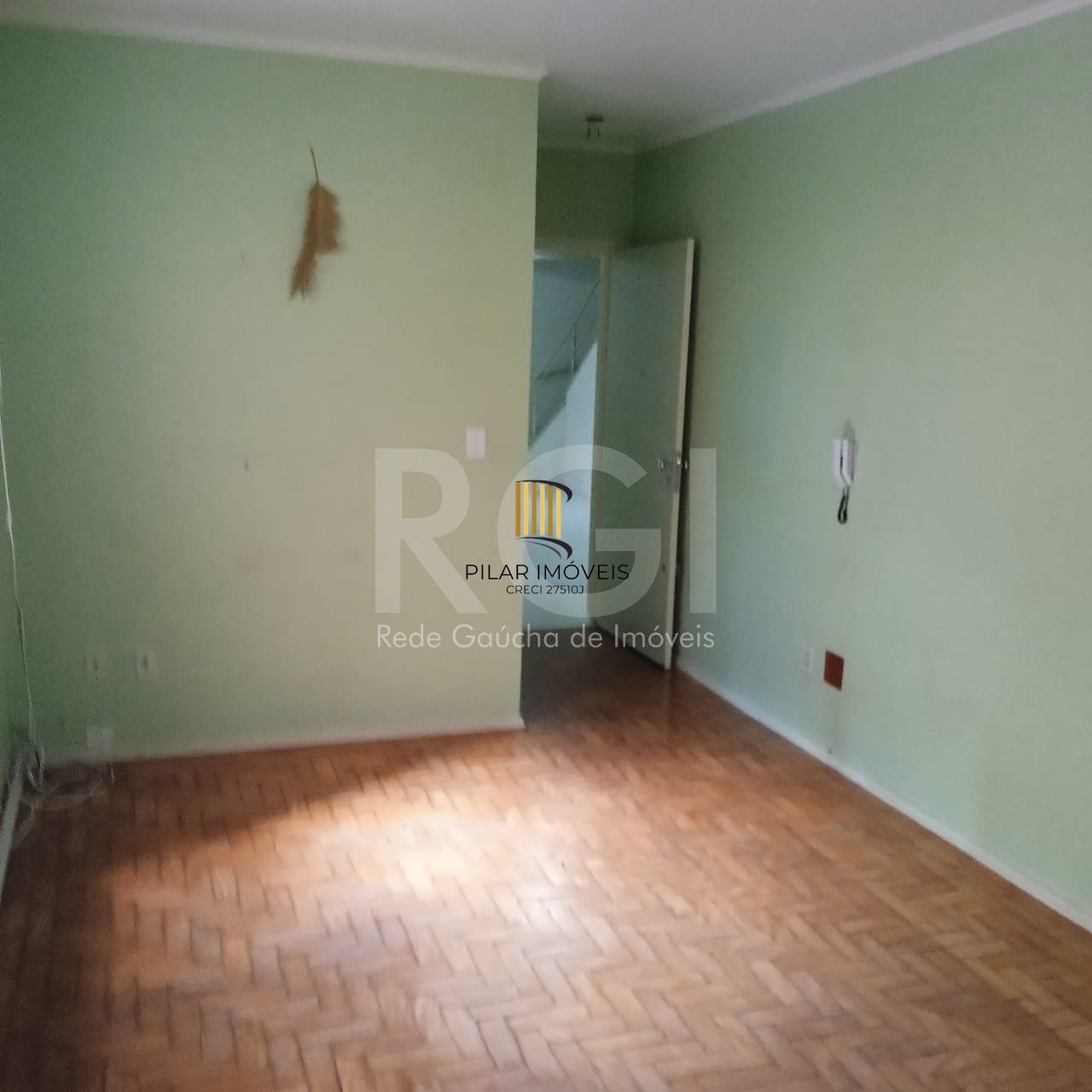 Apartamento Térreo, desocupado, 1 quarto com 2 pátios !