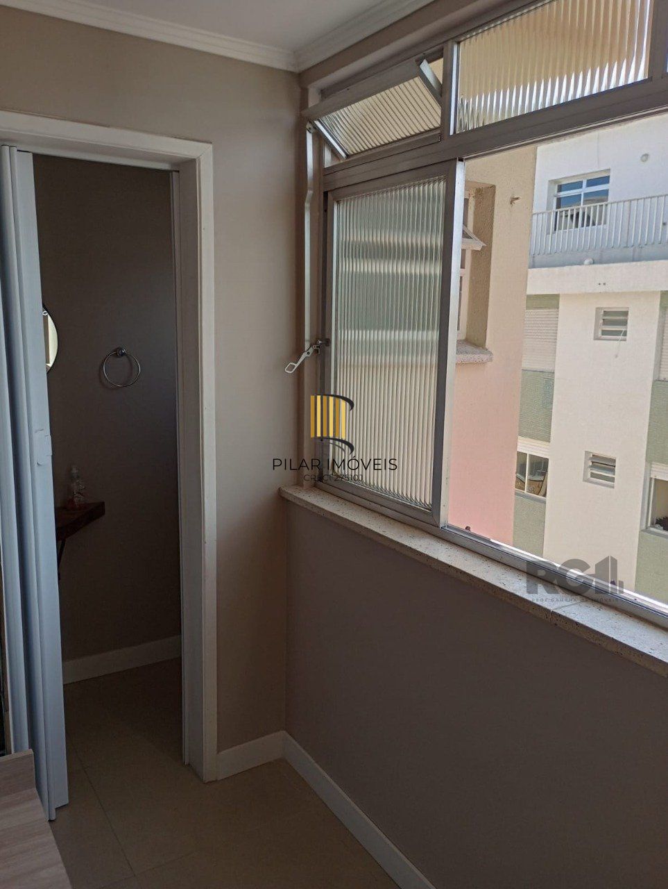 Apartamento 2 quartos, garagem semi mobiliado!