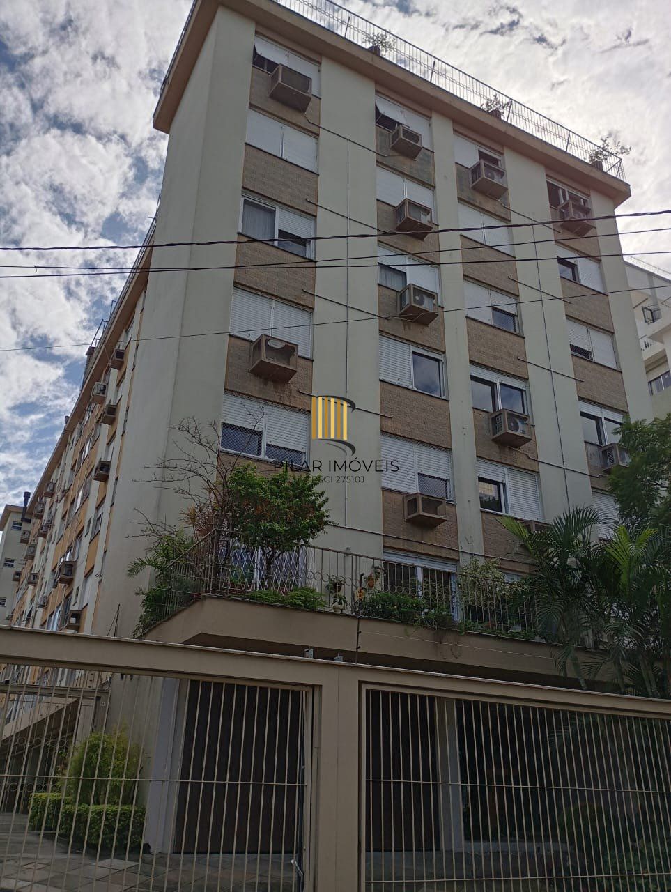 Apartamento 2 quartos, garagem semi mobiliado!