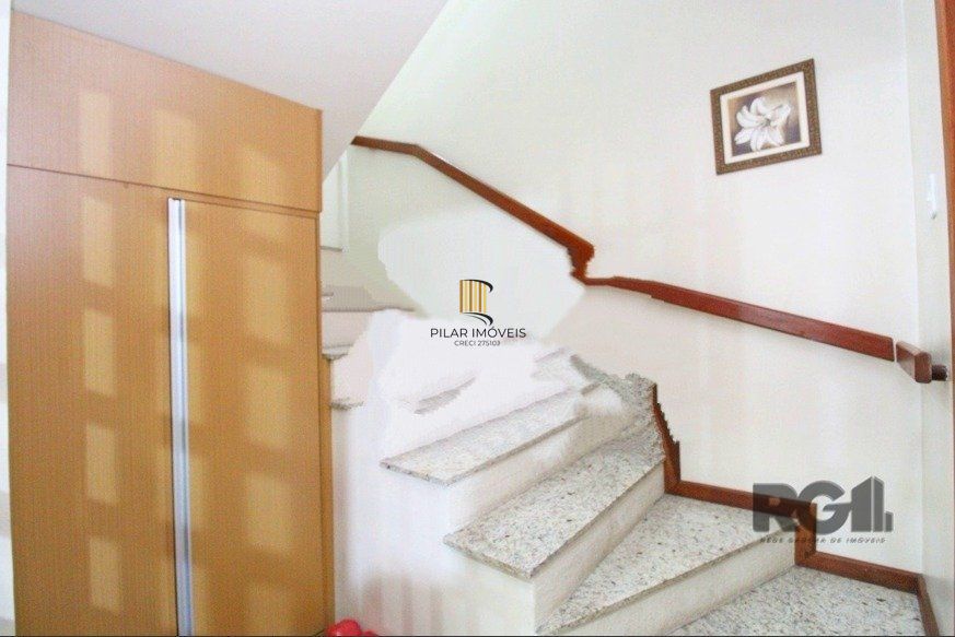 Casa com 3 quartos, suite e 2 vagas garagem!