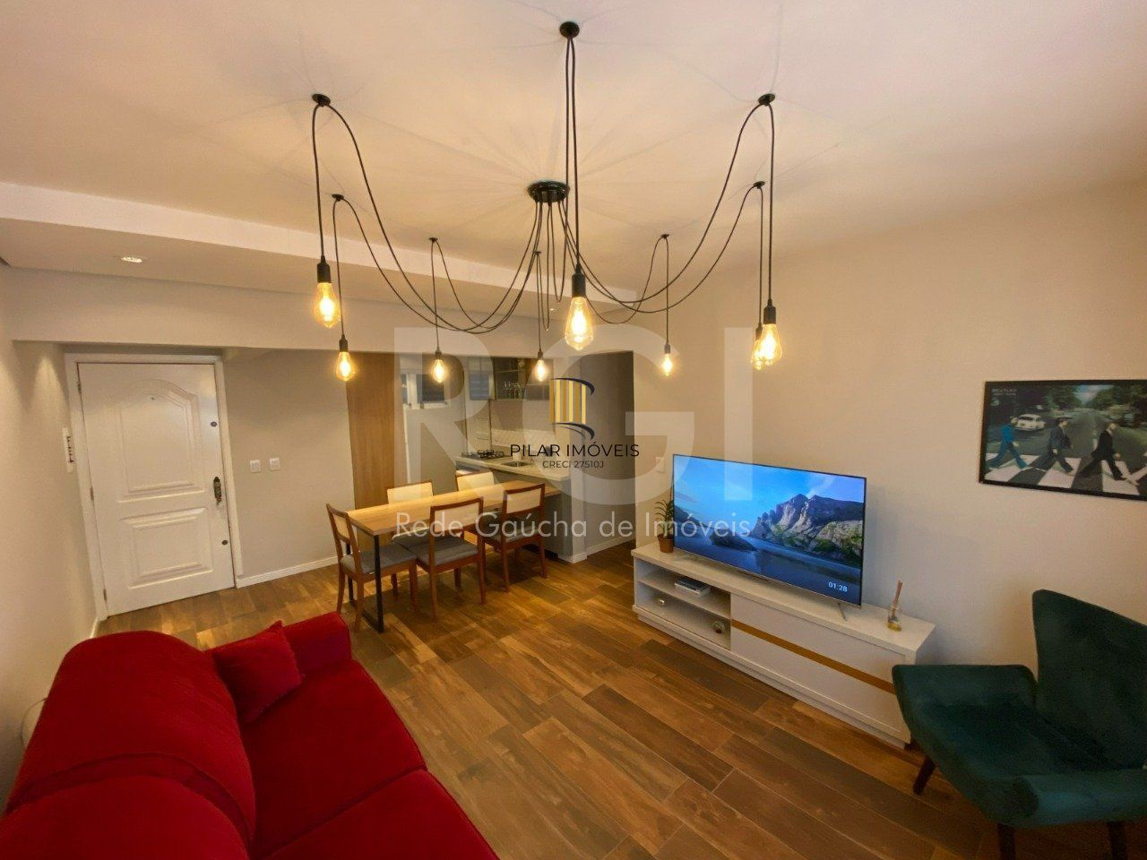 Apartamento 2 quartos com garagem no Menino Deus!