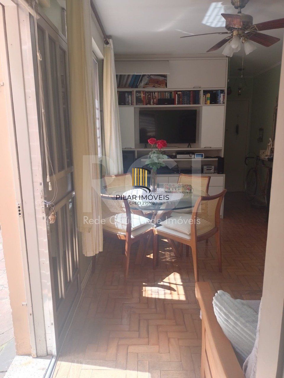 Apartamento Térreo, desocupado, 1 quarto com 2 pátios !