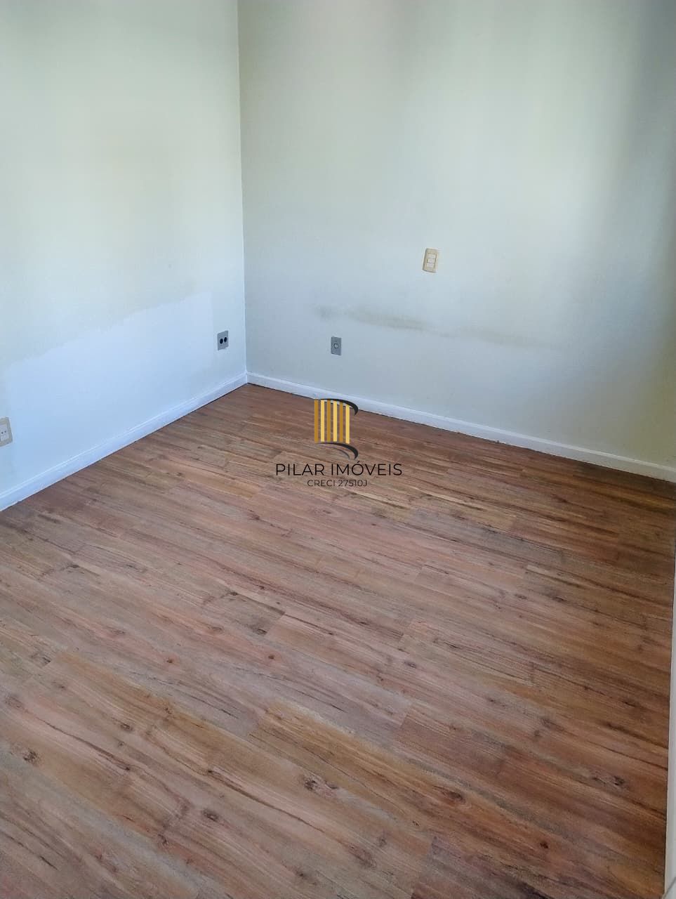 Apartamento 2 quartos, sacada com churrasqueira e  garagem no bairro Cidade Baixa