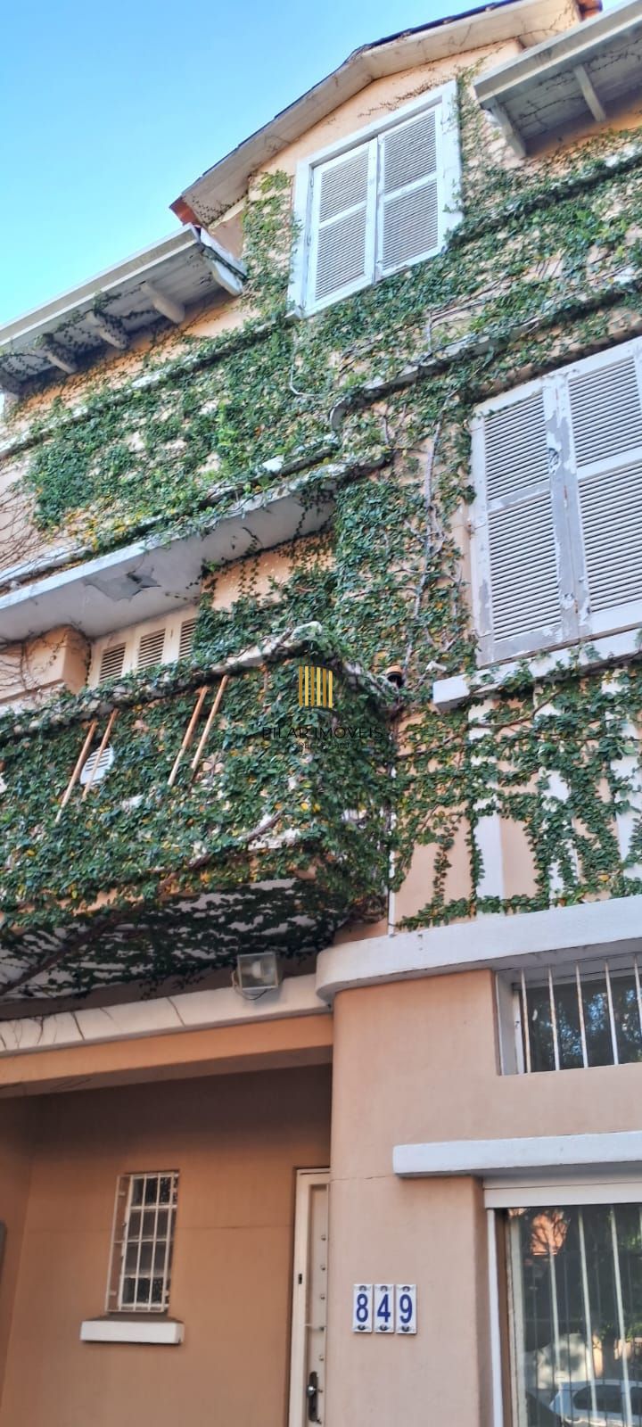 Casa Comercial Reformada no Bairro Rio Branco