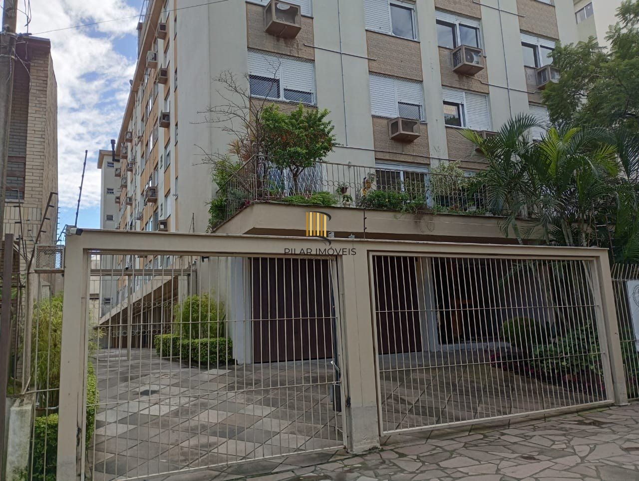 Apartamento 2 quartos, garagem semi mobiliado!