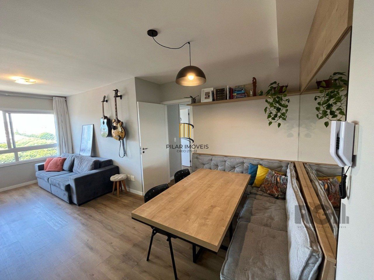 Apartamento 2 quartos, suíte e garagem na Cidade Baixa.