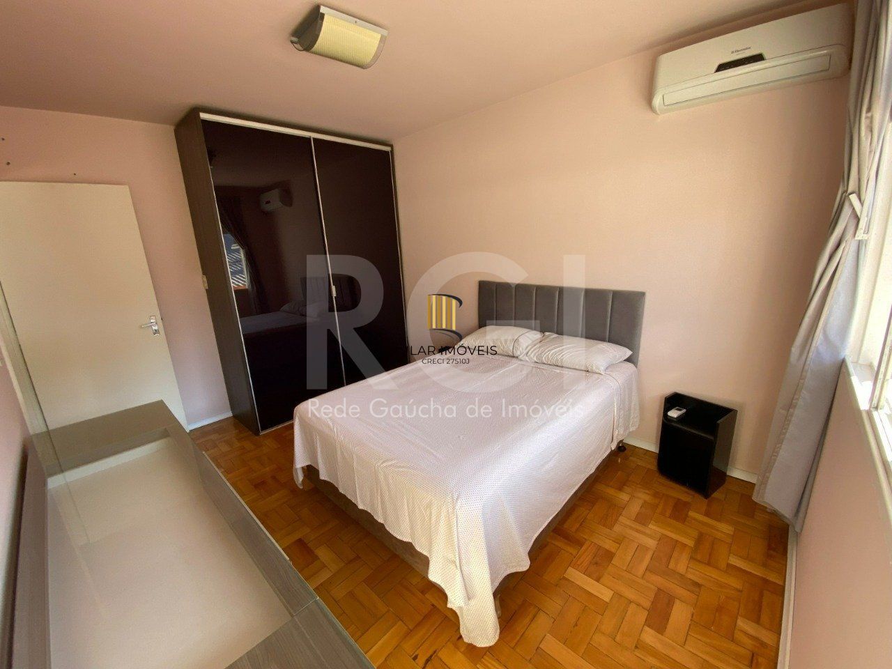 Apartamento 2 quartos com garagem no Menino Deus!