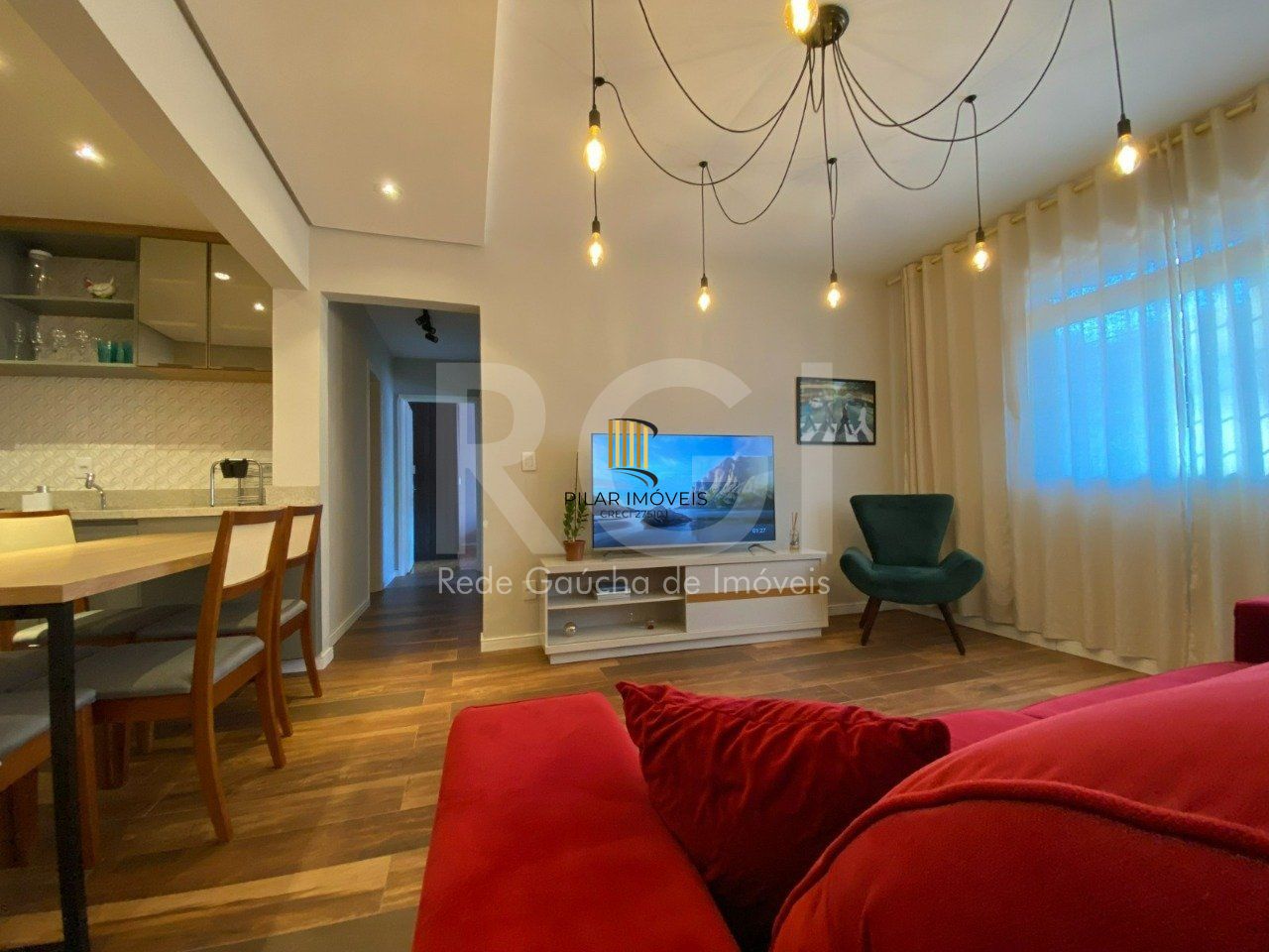 Apartamento 2 quartos com garagem no Menino Deus!