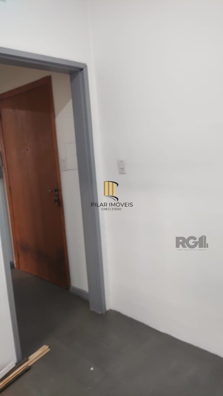 Apartamento térreo jk no miolo do Menino Deus!
