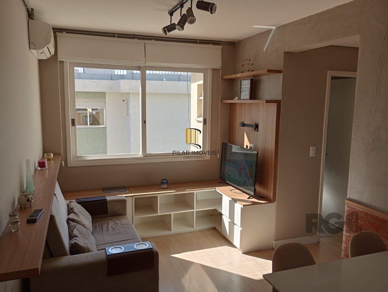 Apartamento 2 quartos, garagem semi mobiliado!