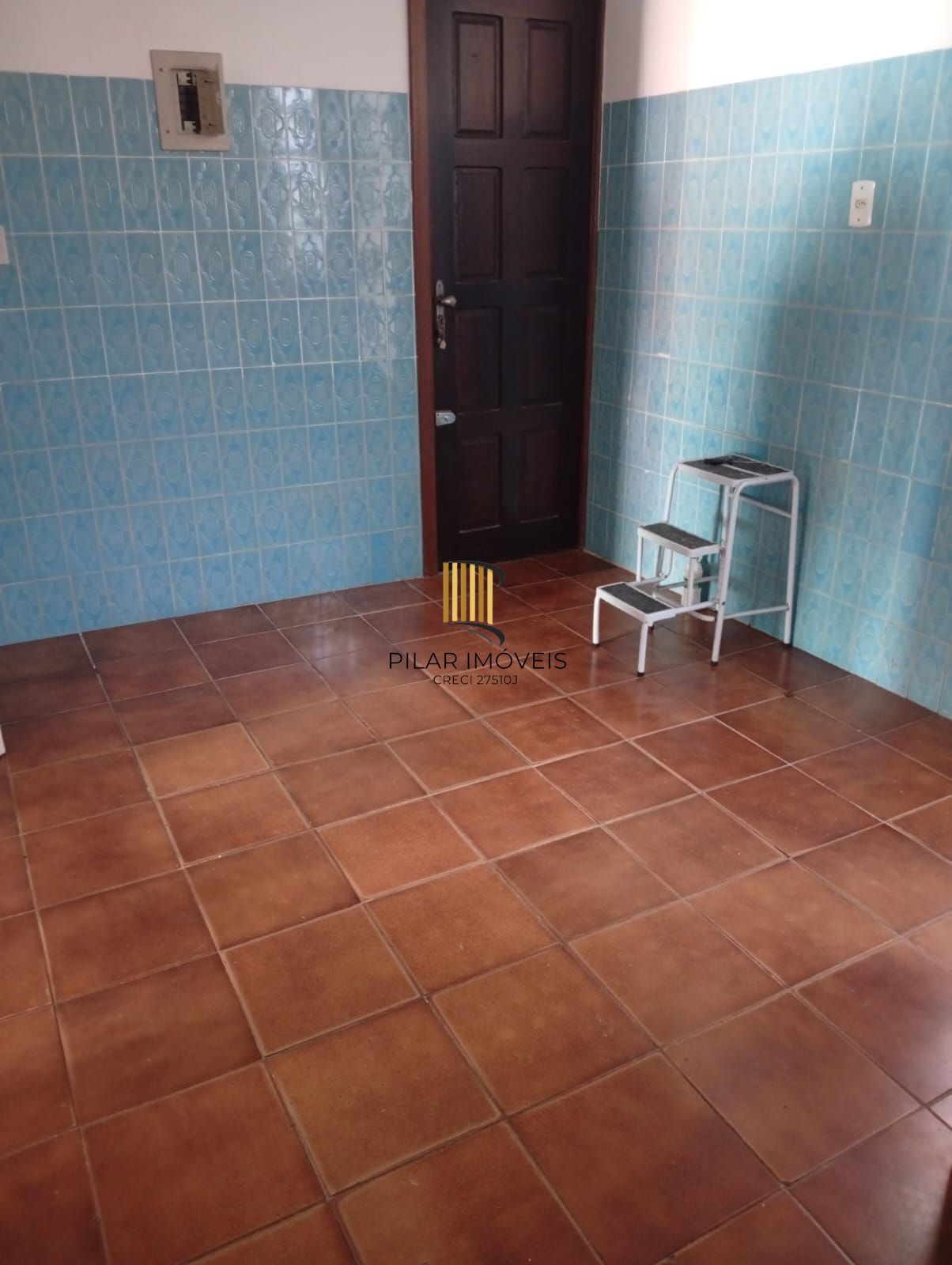 Apartamento térreo,  2 quartos, pátio, desocupado no bairro Cidade Baixa