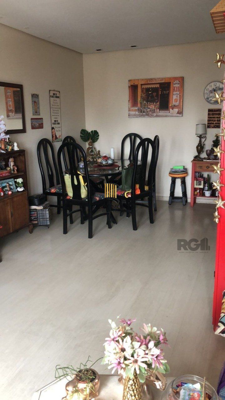 Excelente apartamento 2 quartos, suite e garagem na Cidade Baixa!