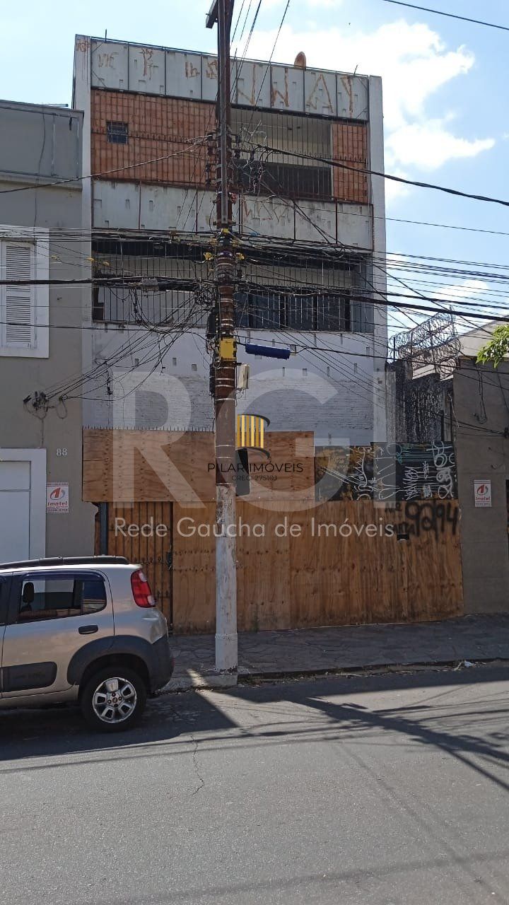 Predio Comercial e Residencial