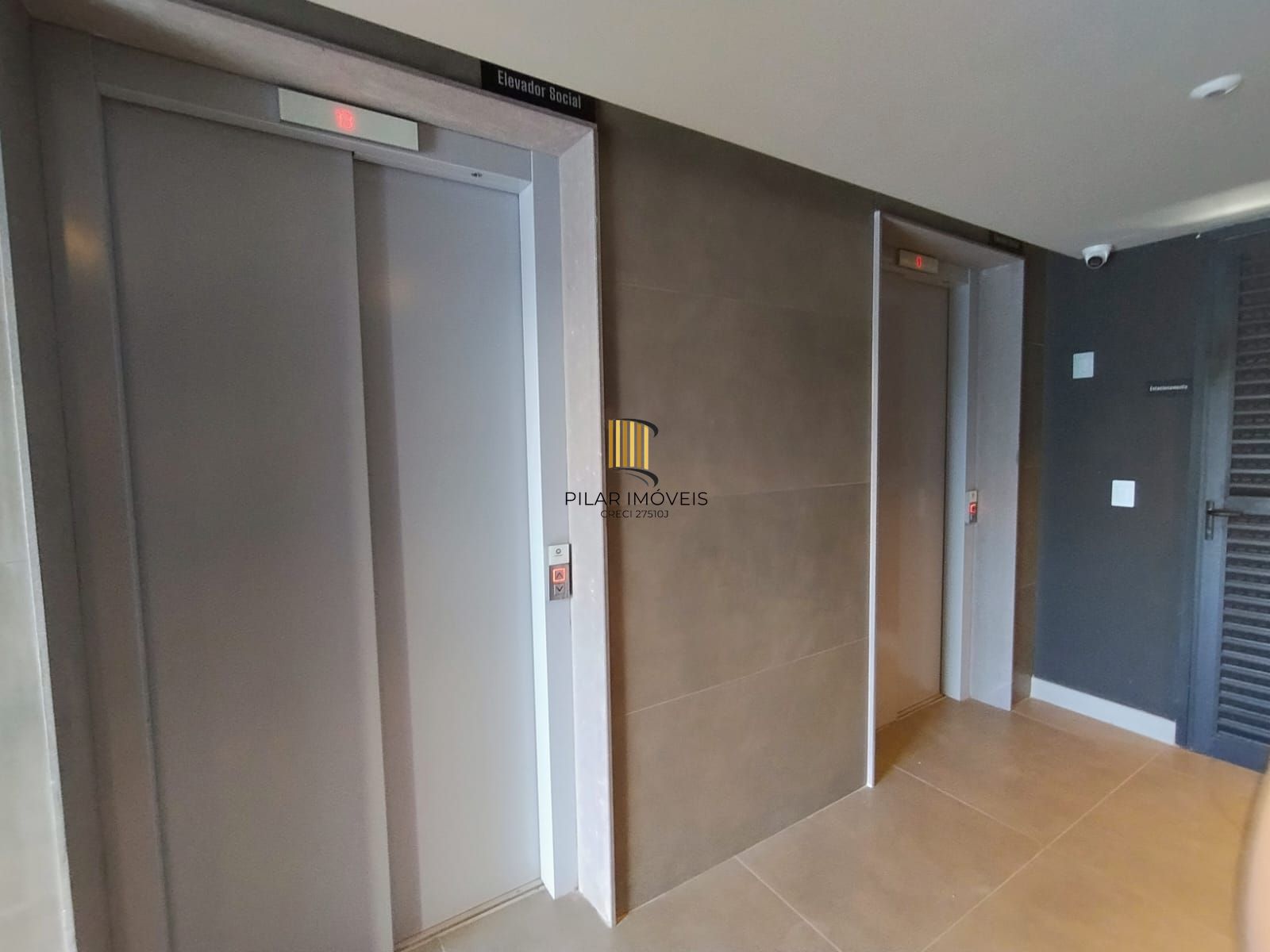 Apartamento 1 quarto novo com garagem na Cidade Baixa