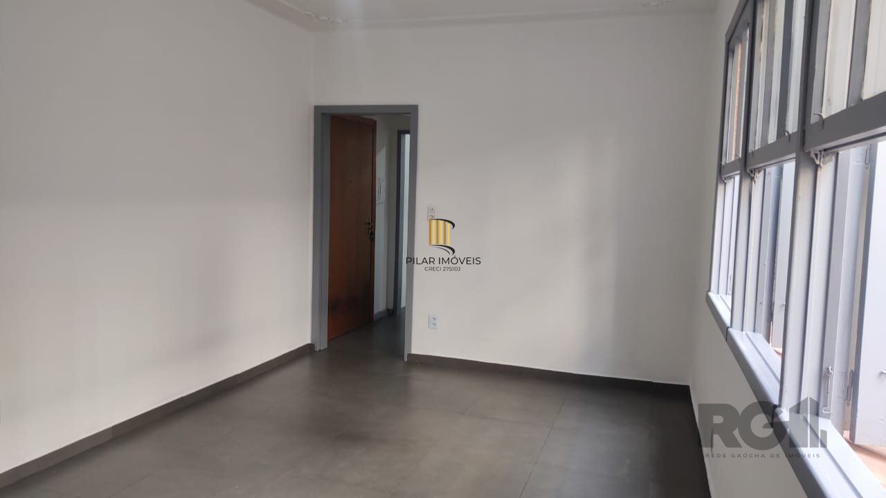 Apartamento térreo jk no miolo do Menino Deus!