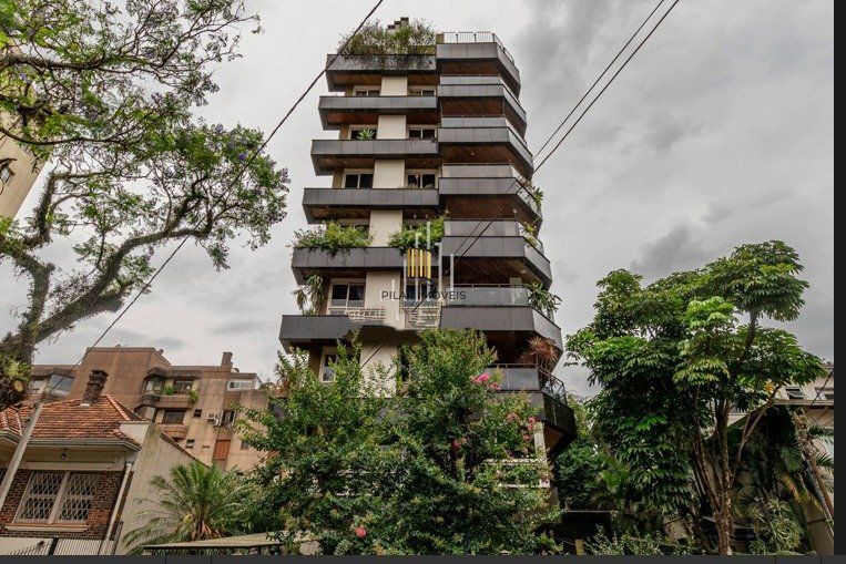 Apartamento  4 dormitórios, suite, de frente com sacada, 3 vagas de garagem, bairro Higienópolis - Porto Alegre