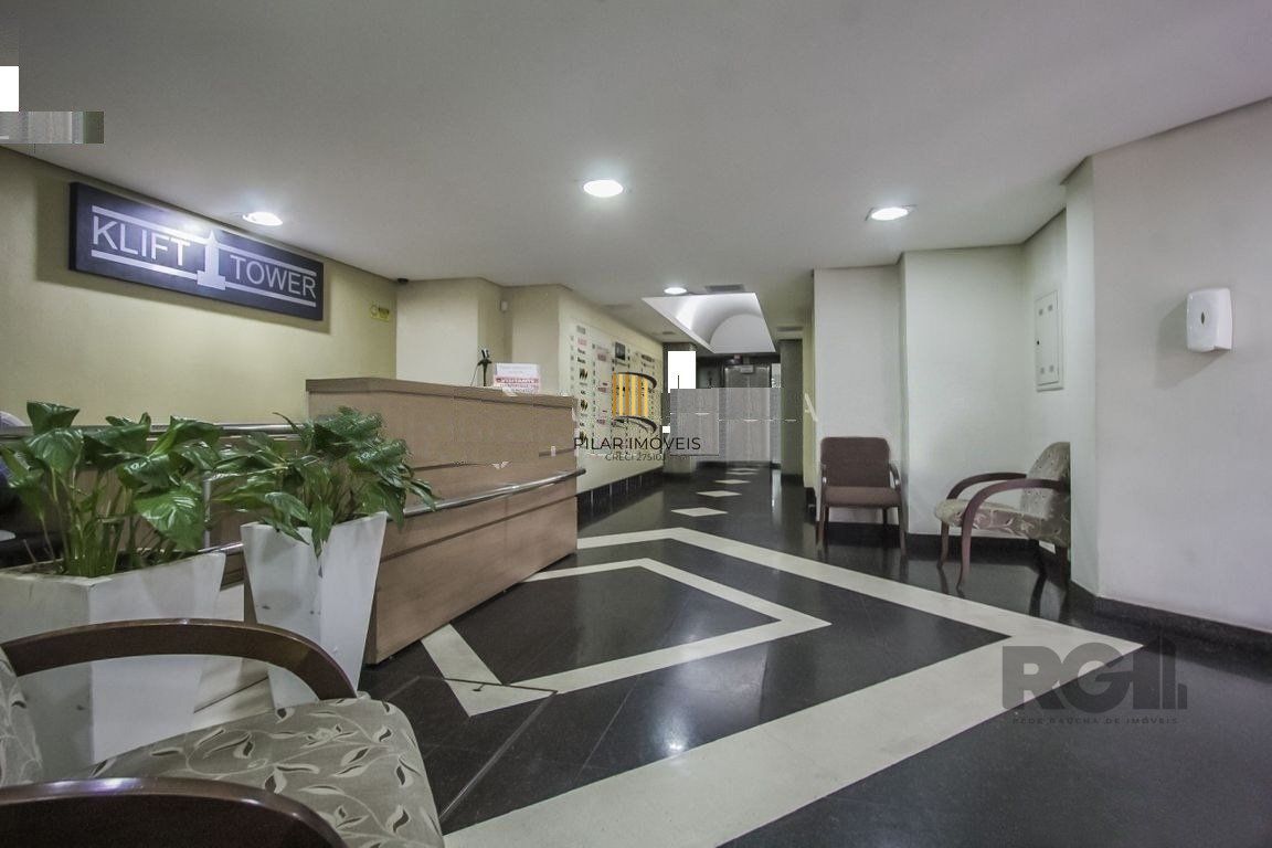 Sala comercial, com  2 garagens no, 11º andar no bairro Centro Histórico- Porto Alegre 