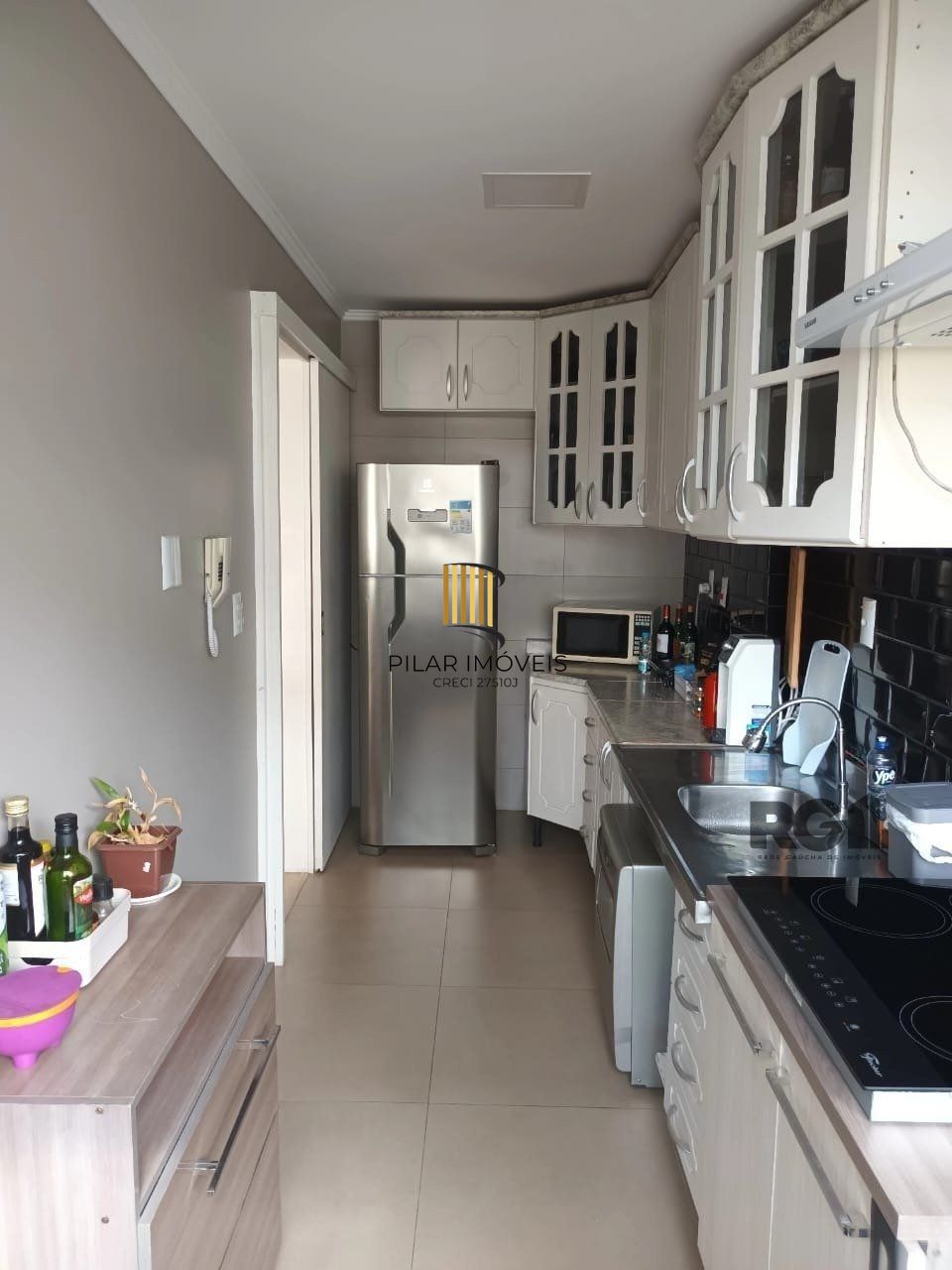 Apartamento 2 quartos, garagem semi mobiliado!