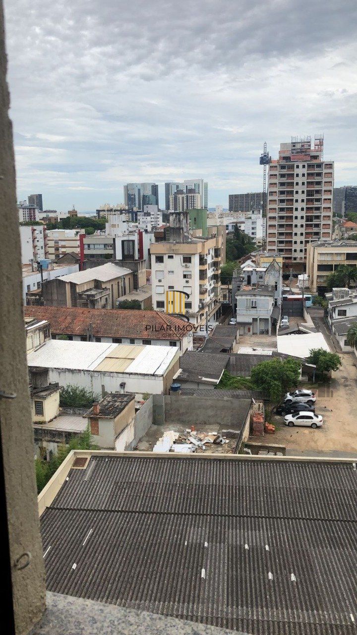 Excelente apartamento 2 quartos, suite e garagem na Cidade Baixa!