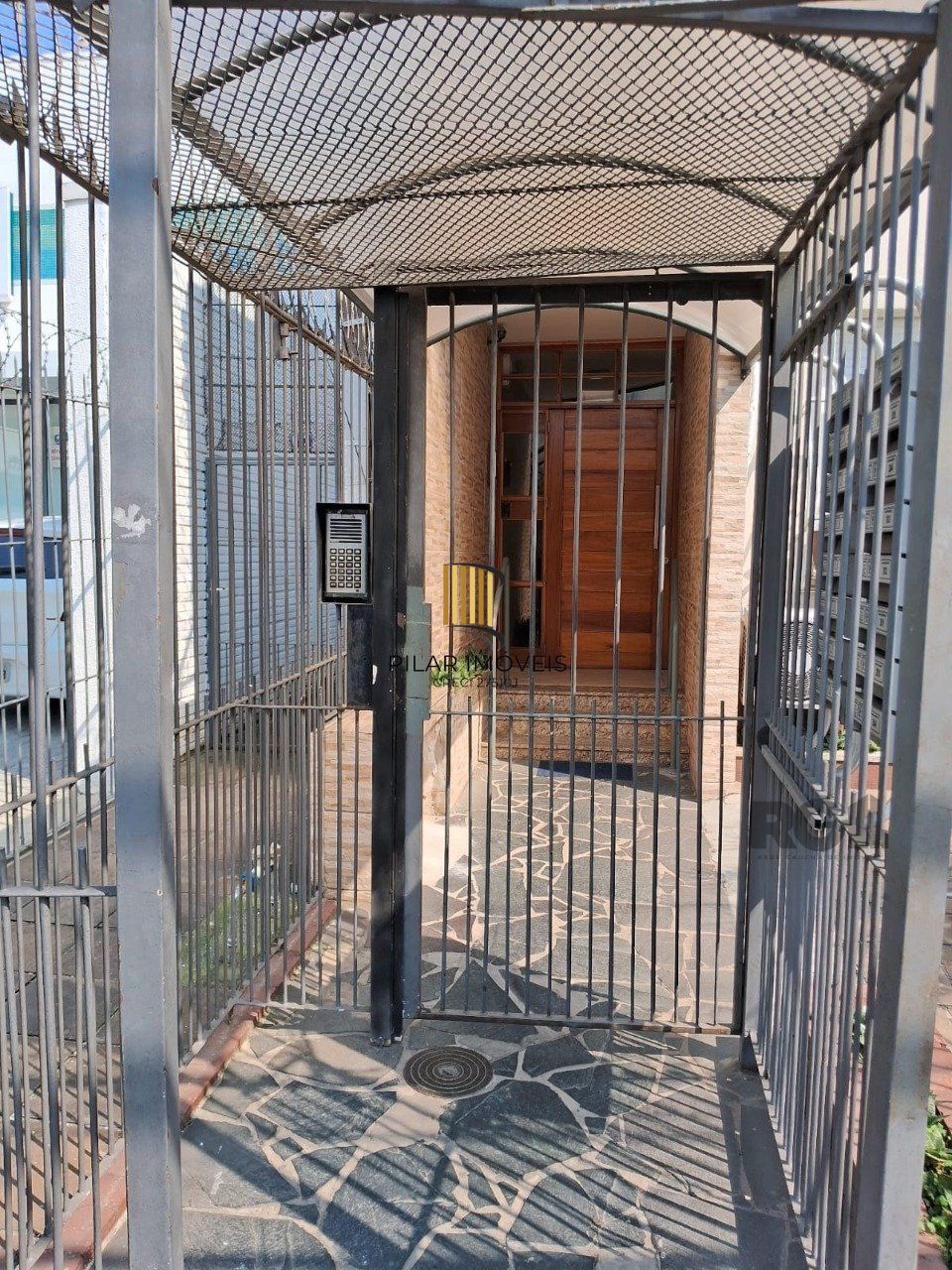 Apartamento com 2 quartos na Cidade Baixa!