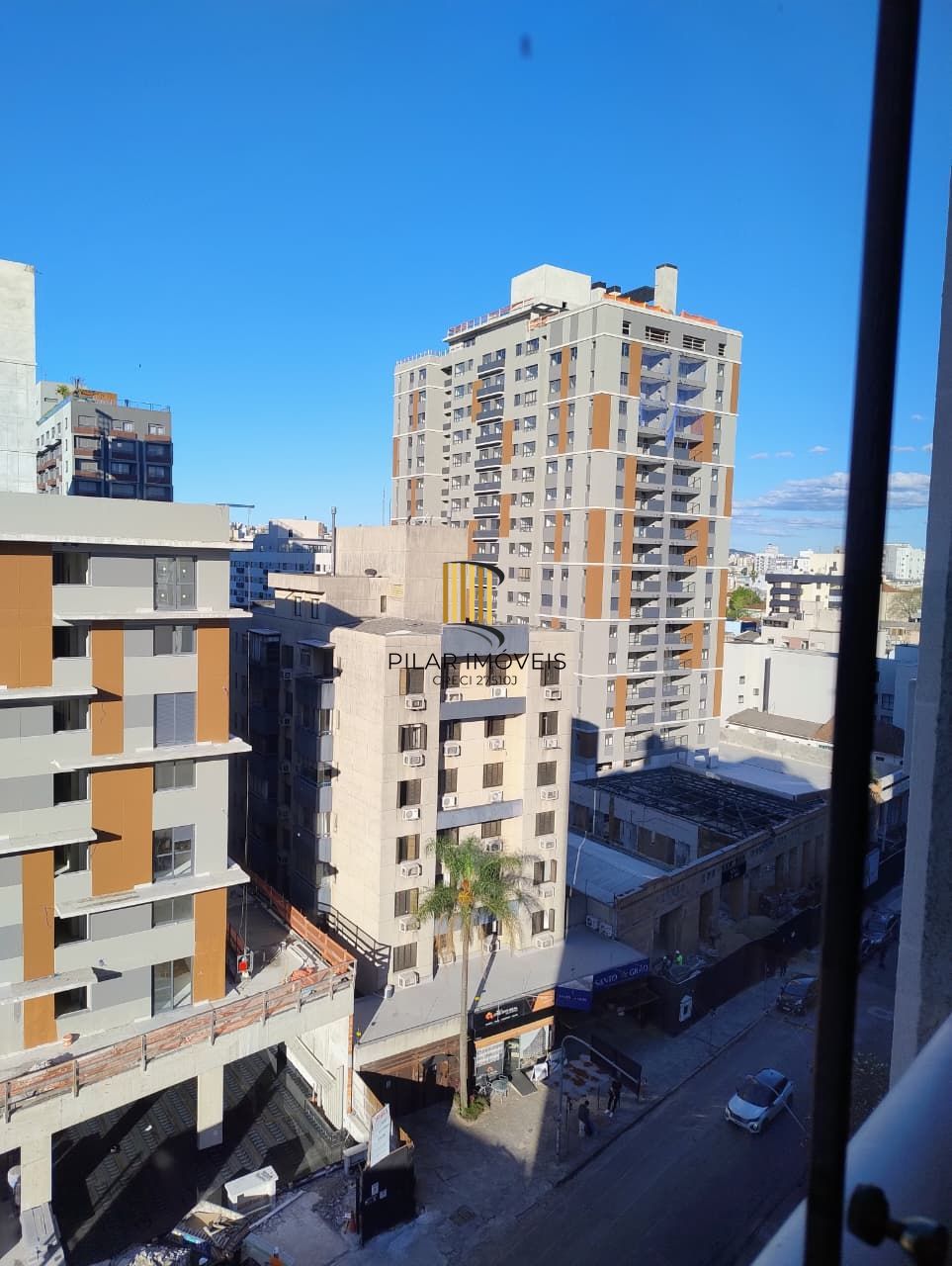 Apartamento 2 quartos, sacada com churrasqueira e  garagem no bairro Cidade Baixa