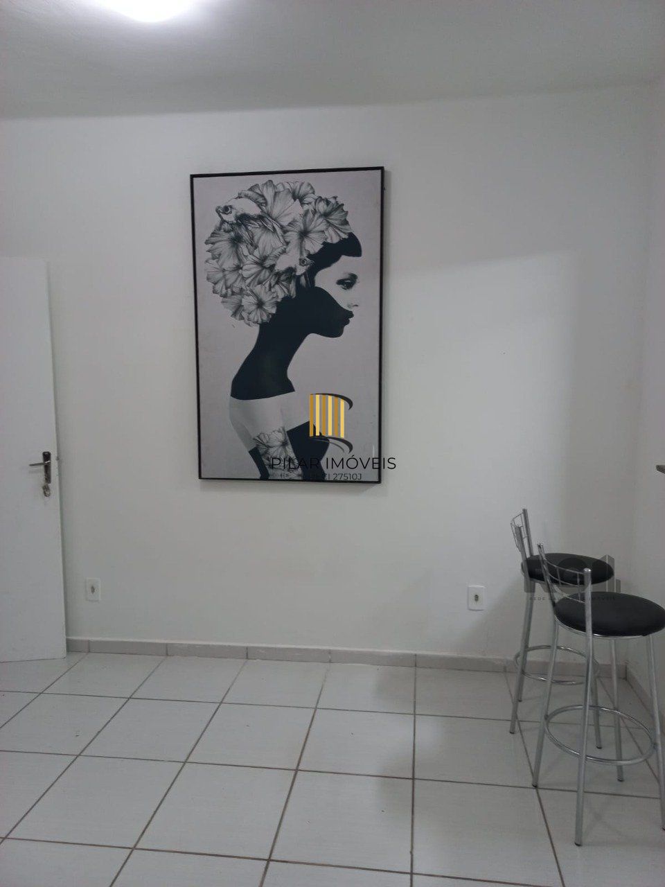 Apartamento desocupado na   Azenha