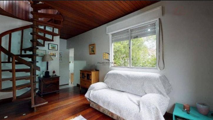 Casa para Venda - 190m², 4 dormitórios, sendo 1 suites, 2 vagas - Partenon