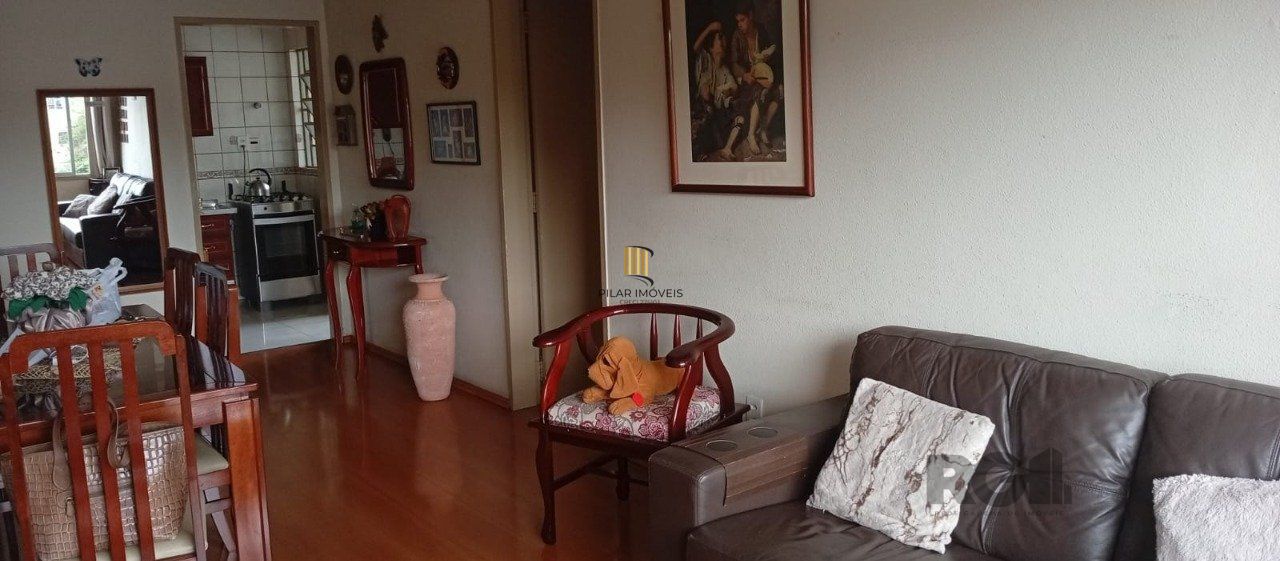 Apartamento de 02 dormitórios, de frente com elevador bairro Partenon- Porto Alegre