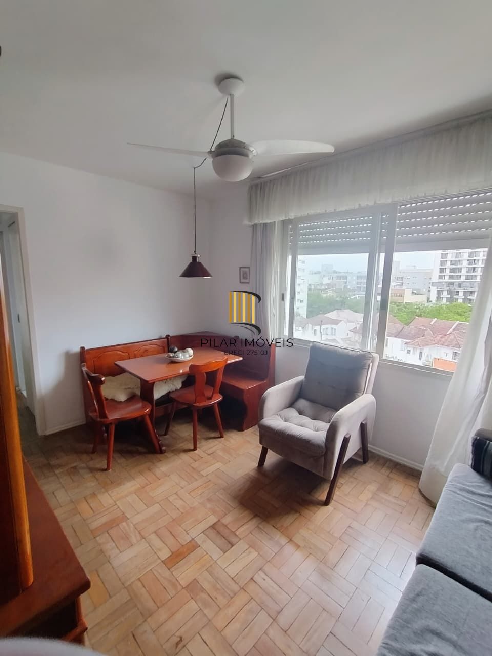 Vende apartamento 1 quarto,  desocupado, andar alto no bairro Cidade Baixa