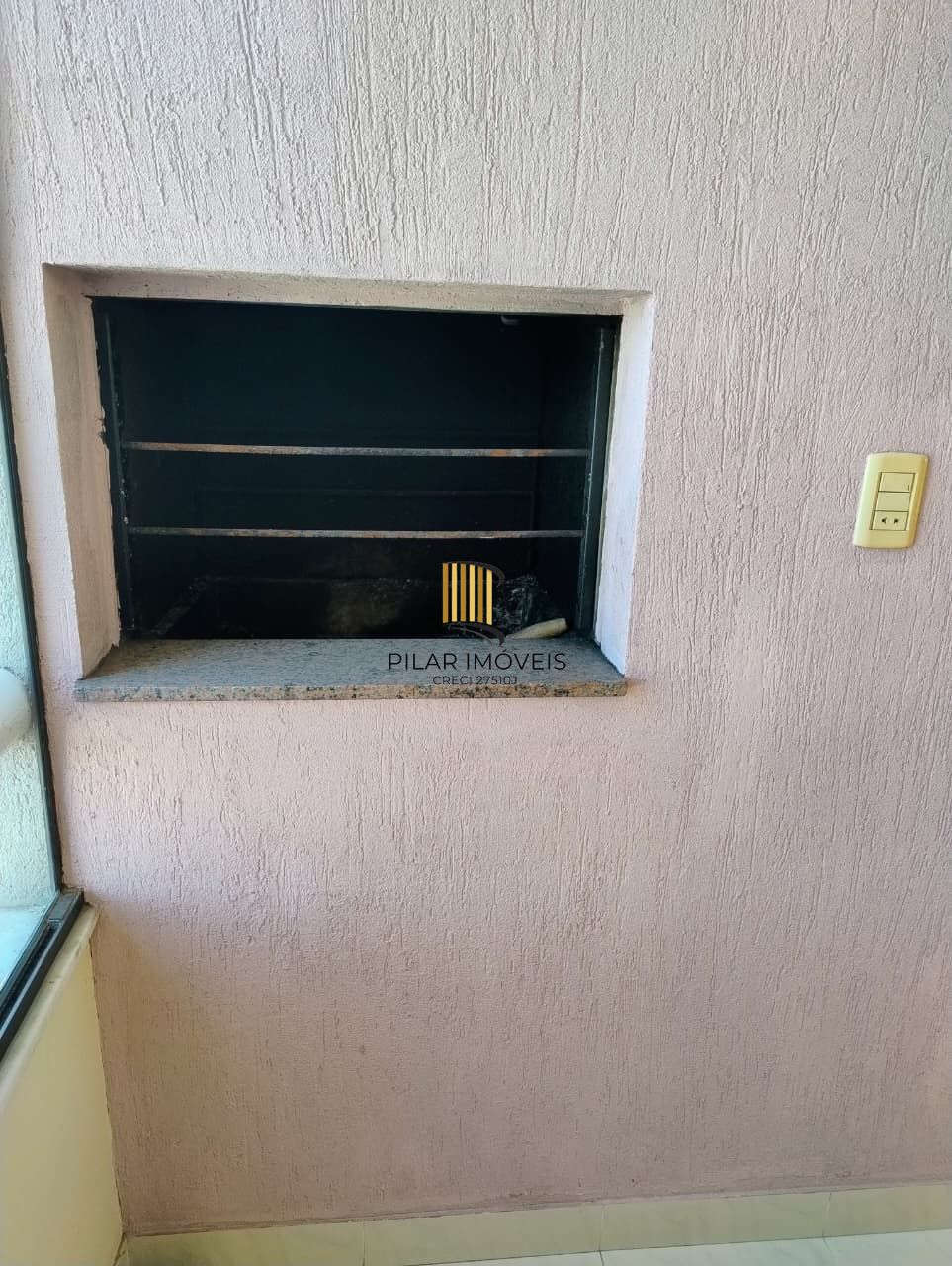 Apartamento 2 quartos, sacada com churrasqueira e  garagem no bairro Cidade Baixa