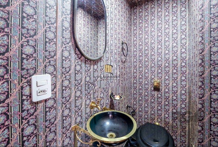 Apartamento  4 dormitórios, suite, de frente com sacada, 3 vagas de garagem, bairro Higienópolis - Porto Alegre
