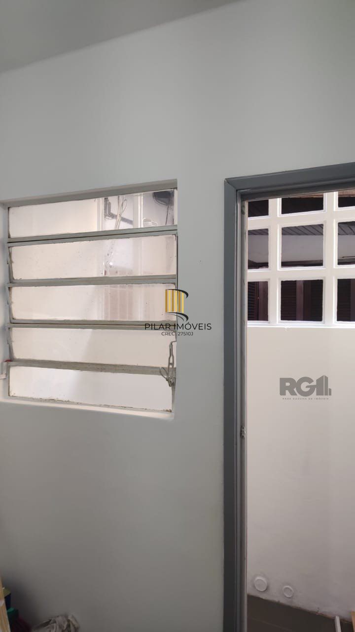 Apartamento térreo jk no miolo do Menino Deus!