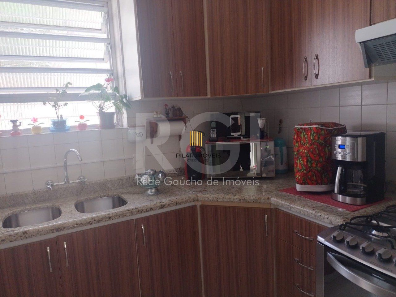 Apartamento Térreo, desocupado, 1 quarto com 2 pátios !