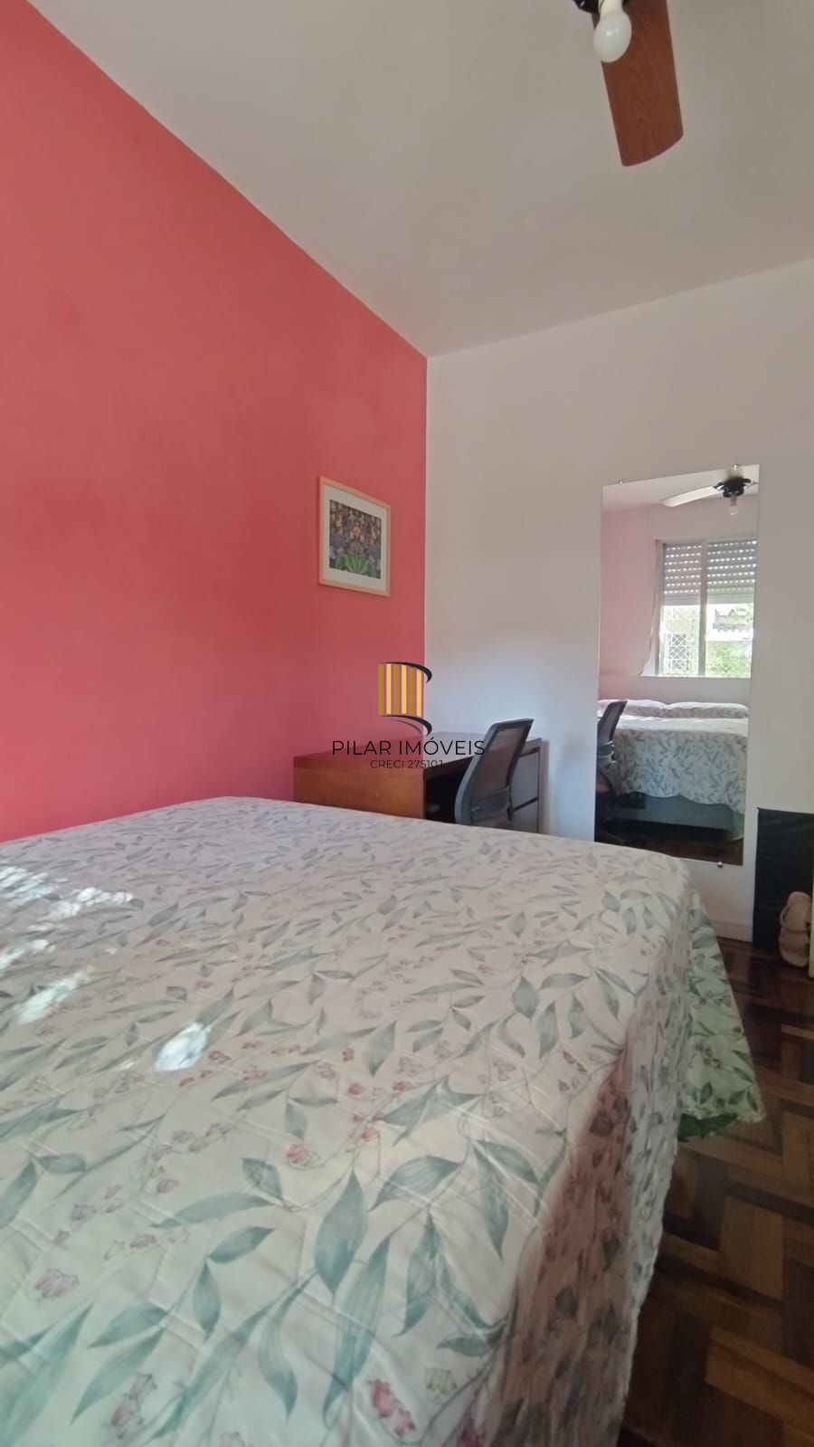 Apartamento 1 dormitório, todo reformado, semimobiliado em condominio fechado.