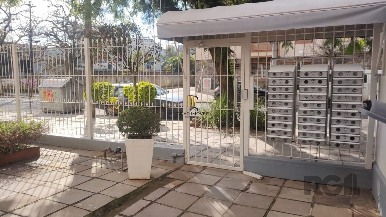 Apartamento térreo jk no miolo do Menino Deus!