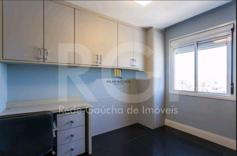Apartamento para Venda - 80.99m², 3 dormitórios, sendo 1 suites, 2 vagas - Bom Fim