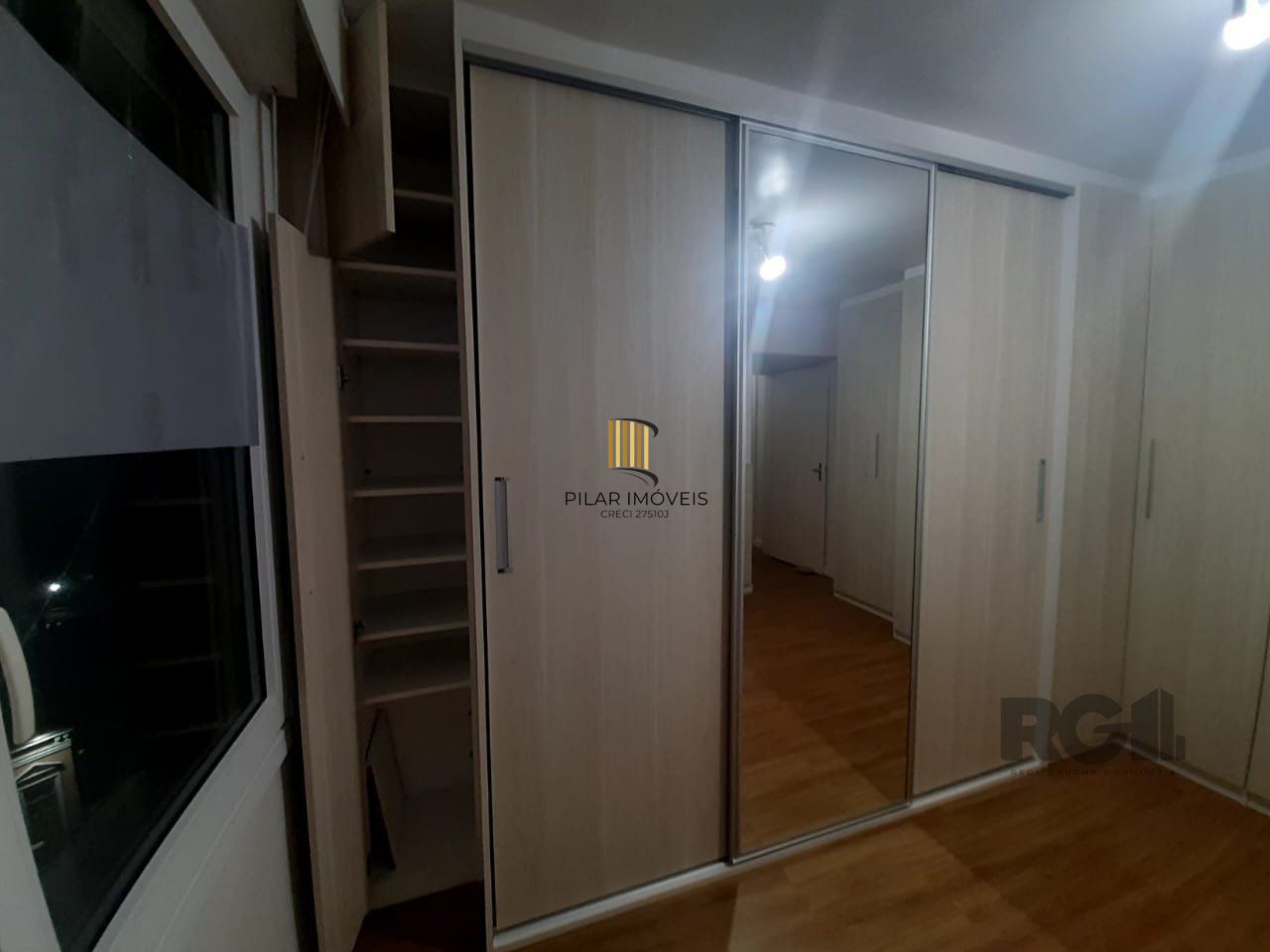  Apartamento 2 dormitórios, de frente 100% reformado bairro Cidade Baixa- Porto Alegre