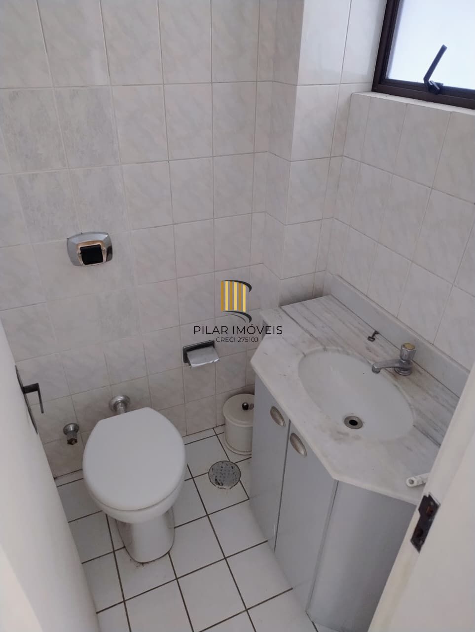 Apartamento 2 quartos, sacada com churrasqueira e  garagem no bairro Cidade Baixa